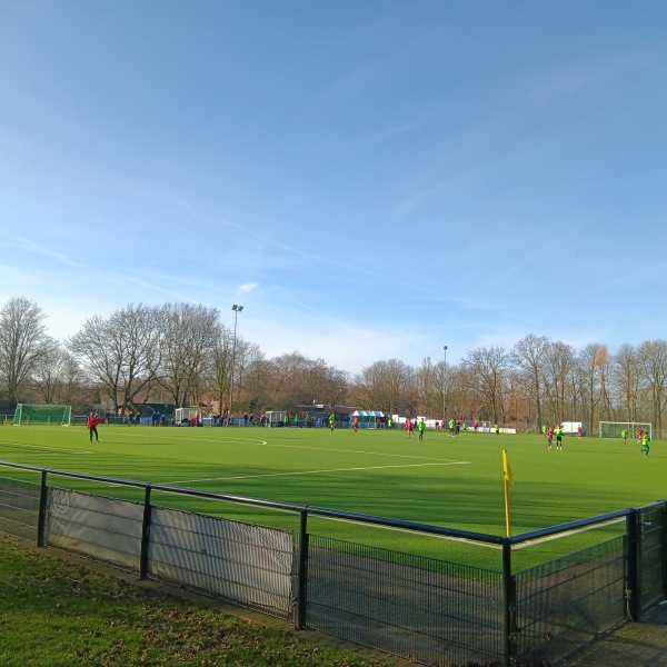 Bezirkssportanlage Hölschen Dyk Platz 2 - Krefeld-Hüls