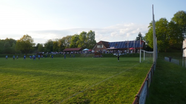 Sandkuhlenstadion - Lenne/Niedersachsen