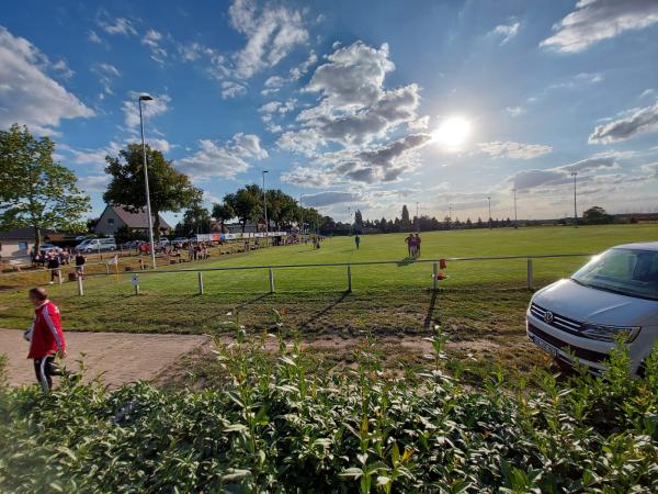 Fußballanlage - Treffpunkt Rot-Weiß - Arneburg