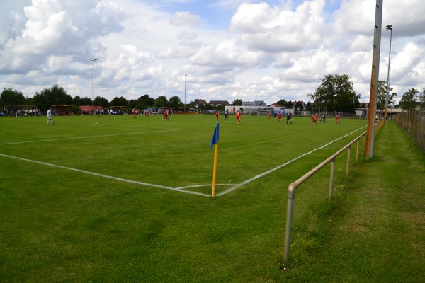 Sportplatz Lüdersstraße - Braunschweig-Leiferde