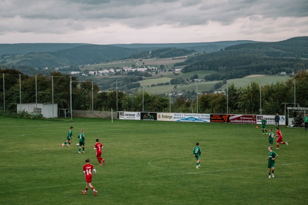 Ernst-Schneller-Stadion - Lauter-Bernsbach