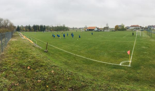 Stadion w Wykrotach - Wykroty
