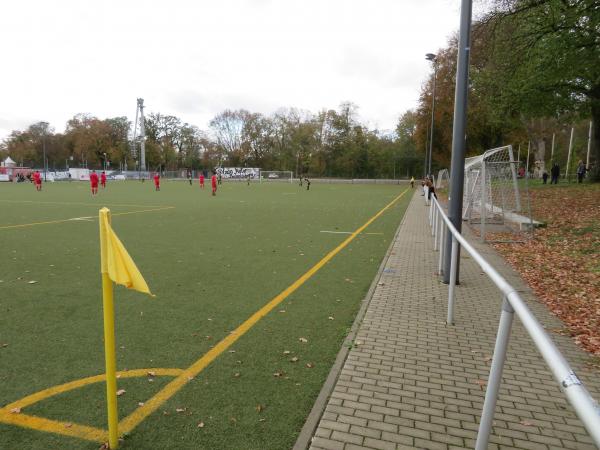 Karl-Liebknecht-Stadion Nebenplatz 1 - Potsdam-Babelsberg