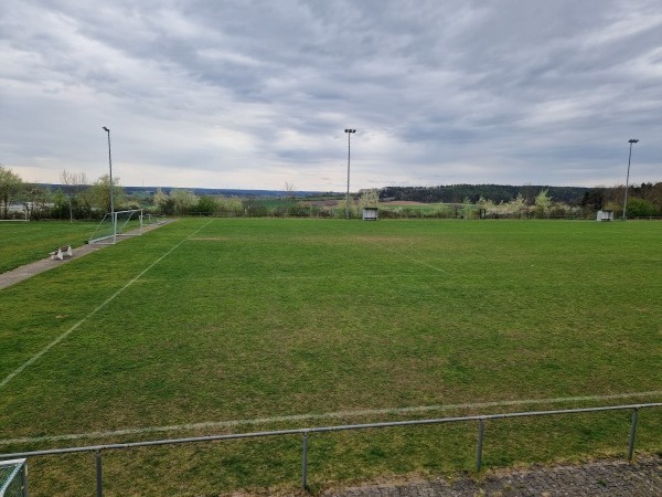 Sportgelände Am Sonnenhügel Platz 2 - Lonnerstadt
