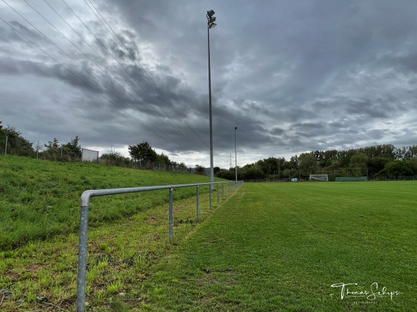 Sportplatz Am Häckselplatz - Ofterdingen