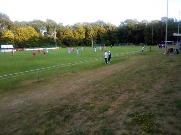 Wald (Park) Stadion - Sehnde