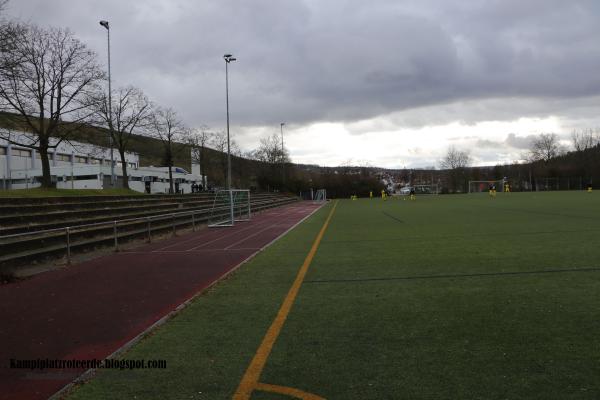 Sportplatz an der Beutelsbacher Halle - Weinstadt-Beutelsbach