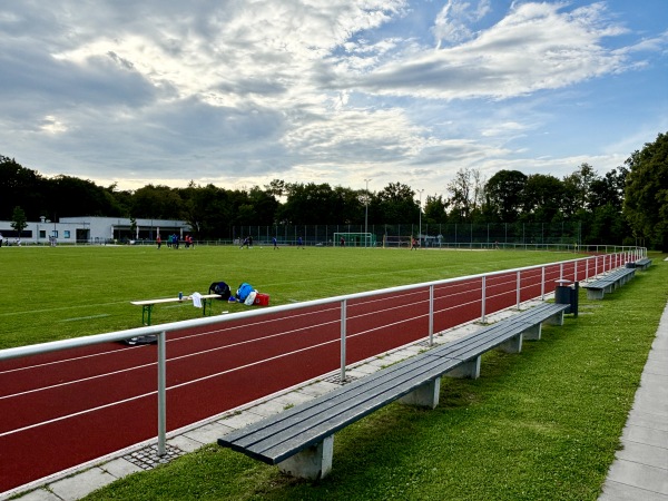 Bezirkssportanlage Surheimer Weg - München-Sendling