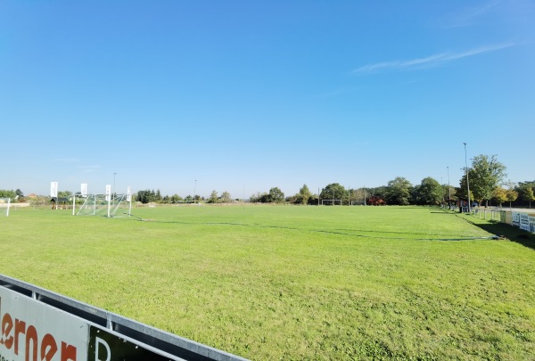 Sportanlage Am Hohennauener See - Seeblick-Hohennauen