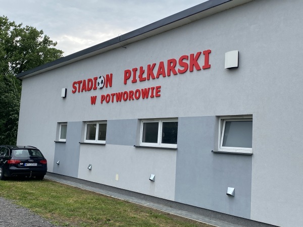 Gminny Stadion Sportowy - Potworów