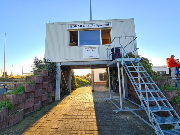 Stadion der Einheit - Edgar-Stein-Spielfeld - Staßfurt