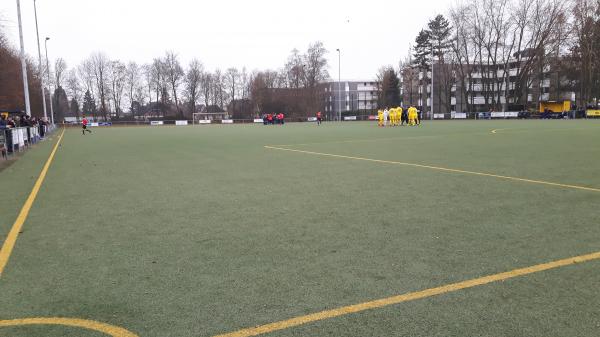 Sportplatz Windmühlenweg - Meerbusch-Ossum-Bösinghoven