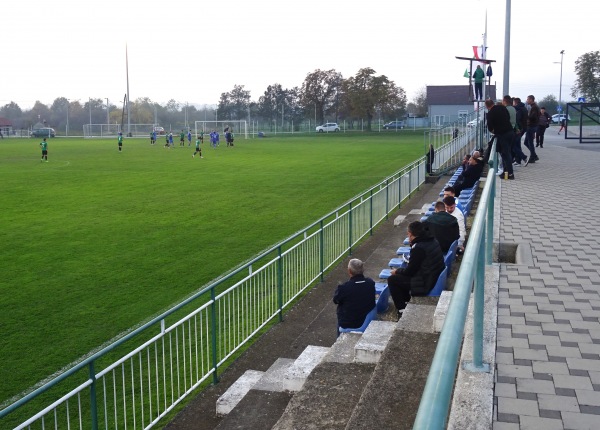 Stadion NK Slavonac - Nova Kapela