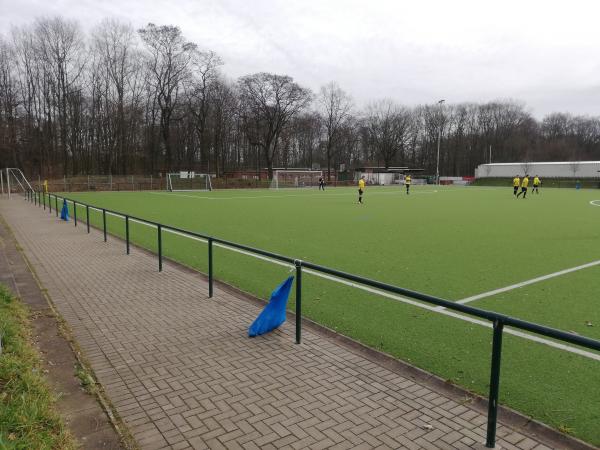 Wolfgang-Hoffmann-Sportplatz - Oberhausen/Rheinland-Klosterhardt