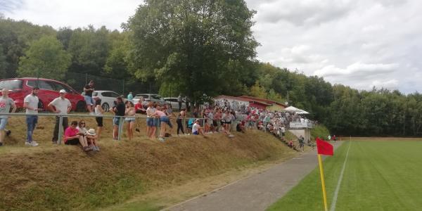 Sportplatz Am Kirchberg - Hentern