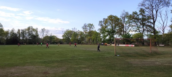 Sportplatz Weißer Berg - Uetze-Dedenhausen