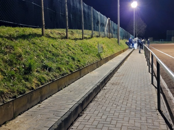 Sportplatz Bengen - Grafschaft/Rheinland-Bengen
