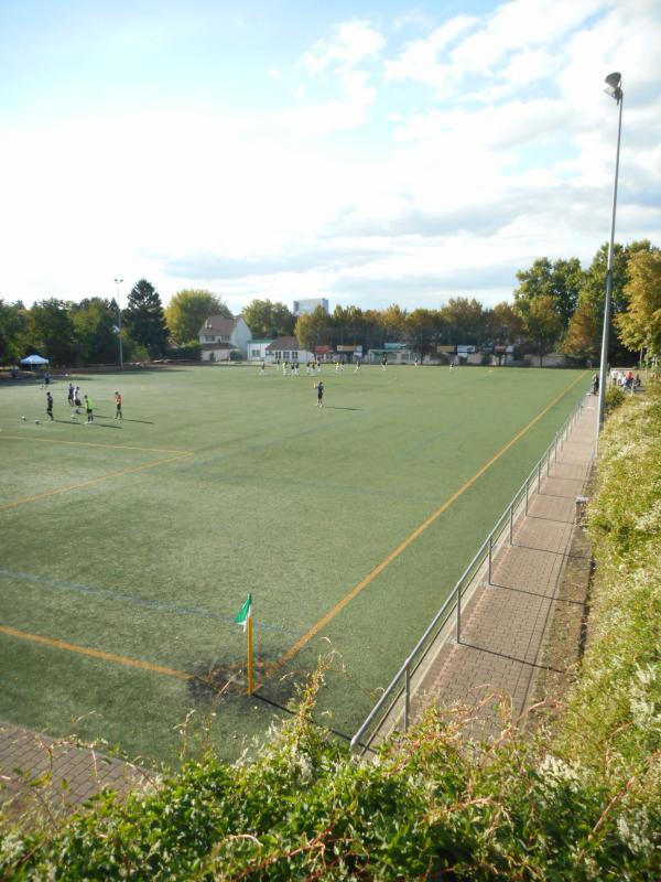 Stadion An der Kirschhecke - Mainz-Marienborn