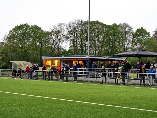 Bezirkssportanlage Am Eisenbrand Platz 4 - Meerbusch-Büderich