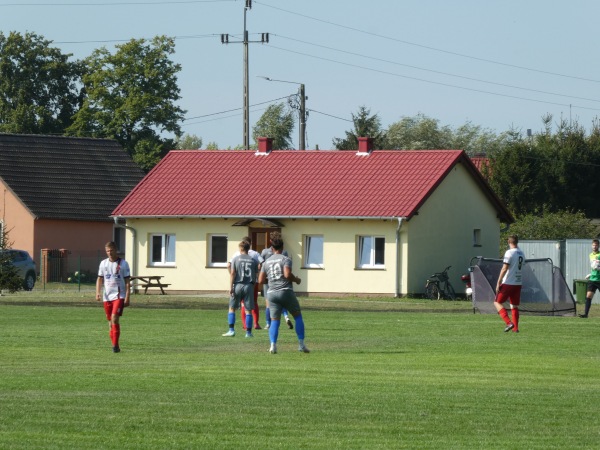 Boisko w Głuchowie - Głuchów