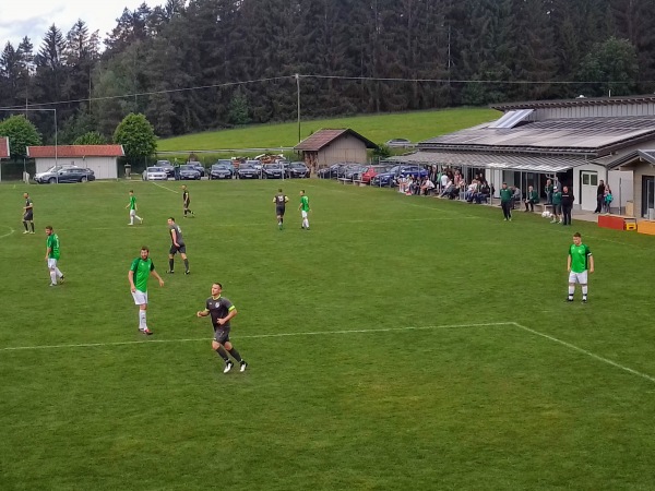 Stadion Am Gstreit - Regen-Schweinhütt