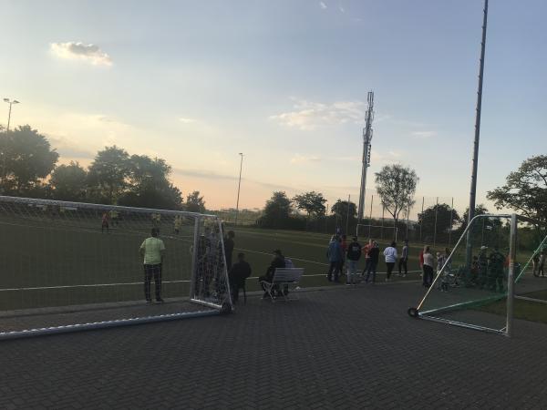 Sportplatz Am Kutzpfädchen - Köln-Fühlingen