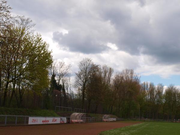 Heinrich-Hamacher-Sportpark - Duisburg-Neumühl