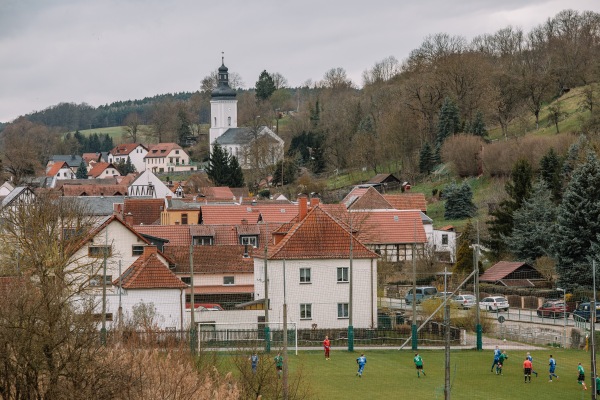 Sportplatz am Erlbach - Kraftsdorf