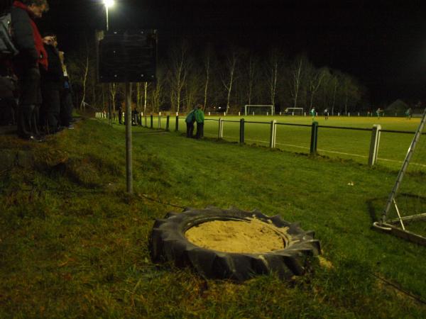 Sportplatz im Hudeweg - Sundern/Sauerland-Amecke