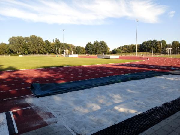 Bezirkssportanlage Leiferder Weg - Braunschweig-Rüningen