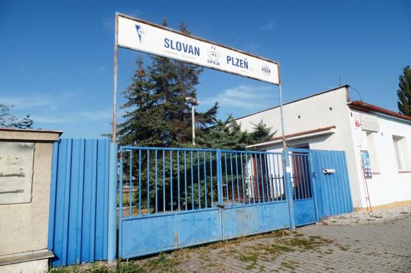 Hřiště Spoje Plzeň - Plzeň 3-Jižní Předměstí Hřiště Spoje Plzeň - Plzeň 3-Jižní Předměstí