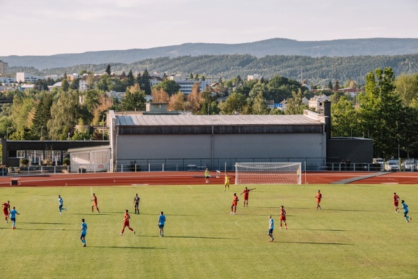 Atletický stadion Karlovy Vary - Karlovy Vary-Tuhnice