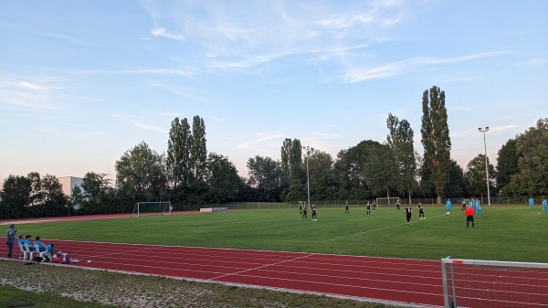 Schulsportplatz - Hallbergmoos