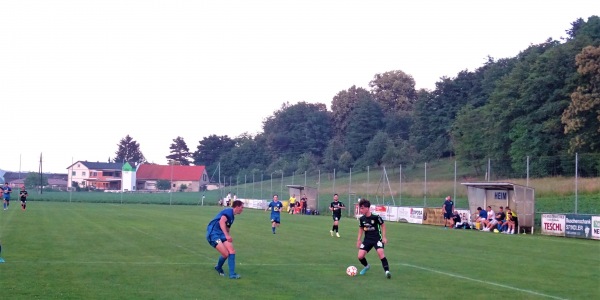 Sportplatz Pertlstein - Pertlstein