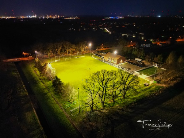 Aue-Stadion - Salzgitter-Üfingen