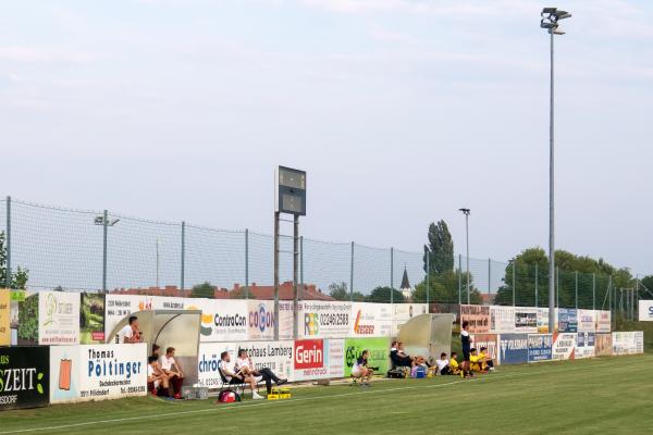 Sportplatz In Wiesen - Wolkersdorf