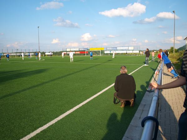 Sportplatz Opp Linde - Wuppertal-Linde
