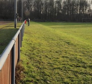 Revierparkstadion am Mattlerbusch Nebenplatz - Duisburg-Röttgersbach