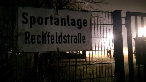 Bezirkssportanlage Reckfeldstraße Platz 2 - Gelsenkirchen-Bismarck