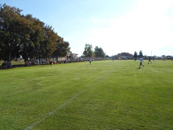 Futbalový štadión - Podlužany