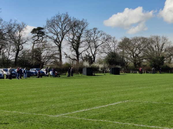Alfred Palmer Memorial Field - Mortimer Common, Berkshire