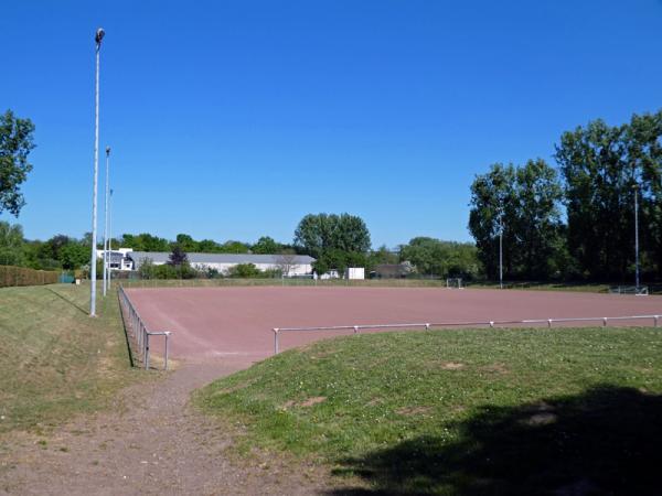 Rhein-Ahr-Stadion Nebenplatz - Sinzig