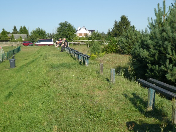 Boisko w Rozłogach - Rozłogi