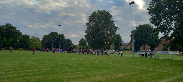 Sportanlage am Freibad B-Platz - Lägerdorf