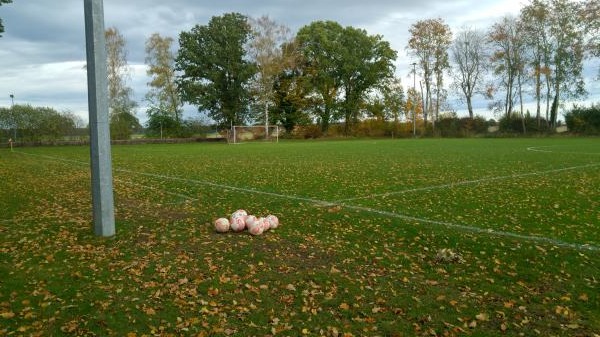 Sportplatz Schweineweide - Seelze-Kirchwehren