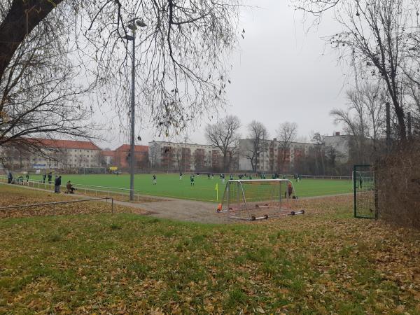 Willi-Sänger-Sportanlage Platz 2 - Berlin-Treptow