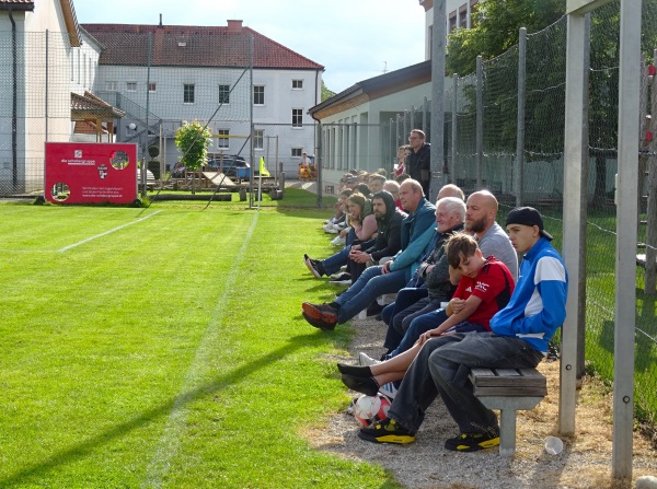 Hendlparkstadion - Pischelsdorf