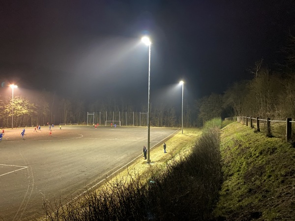 Sportplatz unter den Hainbuchen - Fronhausen/Lahn