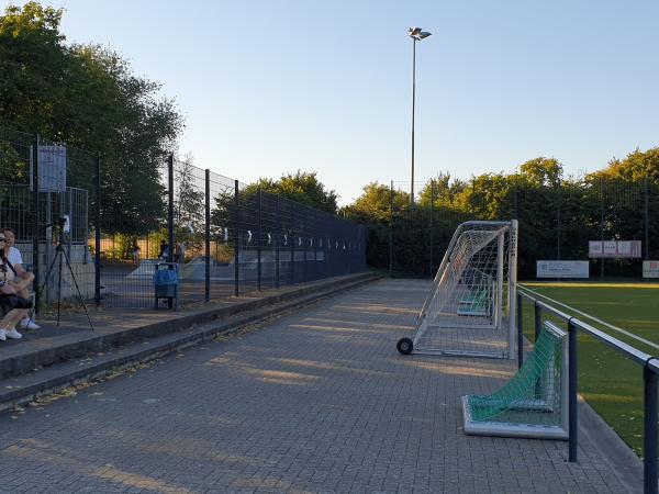 Sportanlage Pfeilstraße - Frechen-Königsdorf