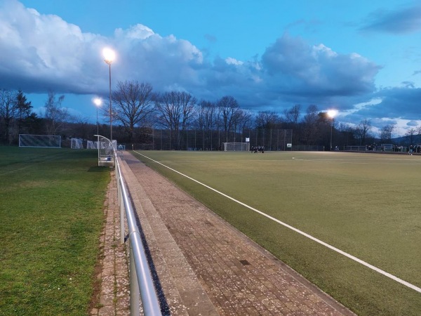 Sportanlage Am Roten Berg Platz 2 - Mühltal-Traisa